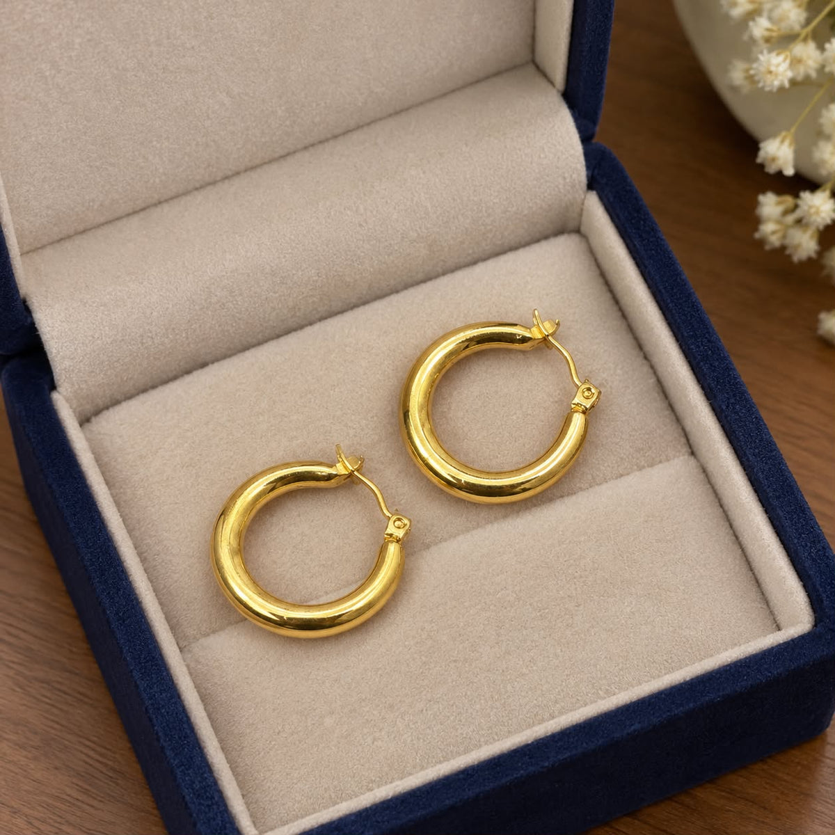 Anti tarnish Chunky Gold Hoop Earrings for Women – Classic Minimalist Round Earrings
