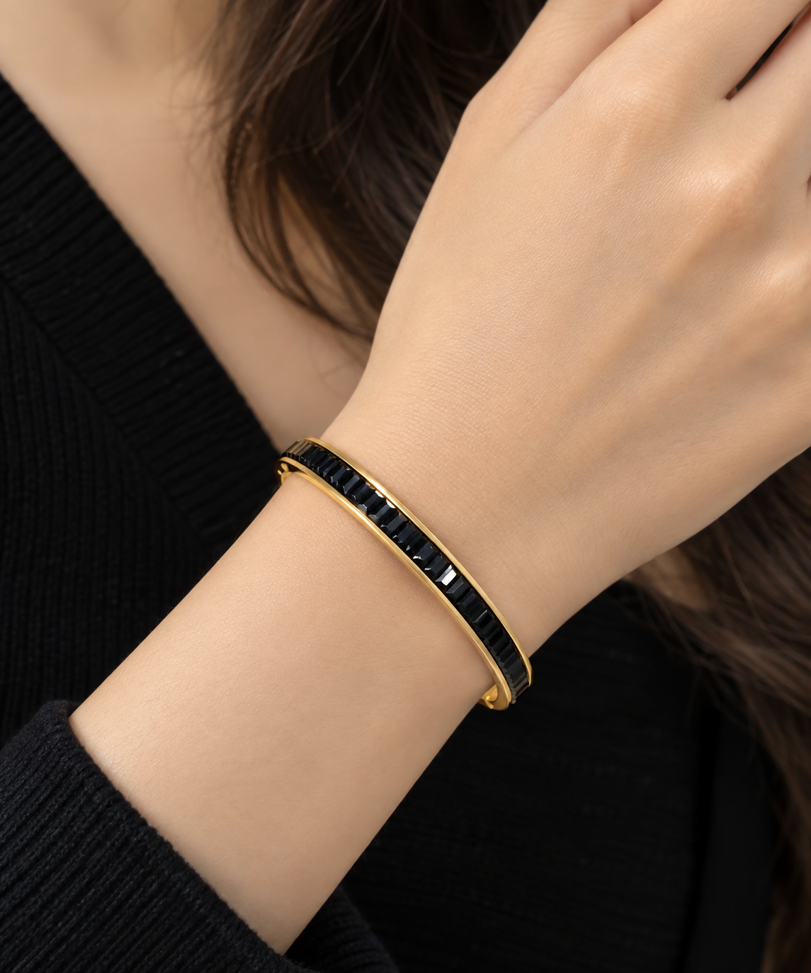 Anti tarnish Gold Tone Black Stone Bangle for Women | Elegant Openable Bracelet – Belforet